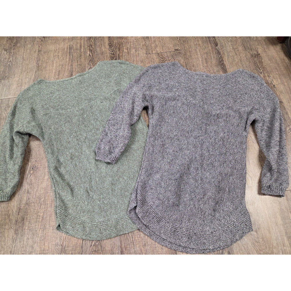 Croft & Barrow Women's Sweaters in Green and Gray - Picture 7 of 7